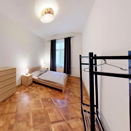 14a Charm Wenceslas Square With Shared Kitchen And Bathroom Privatunterkunft *
